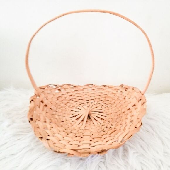 Handcrafted fireplace basket - Picture 1 of 5